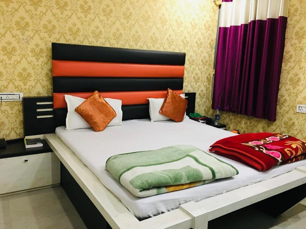 Hotel Natraj Sasaram Extérieur photo