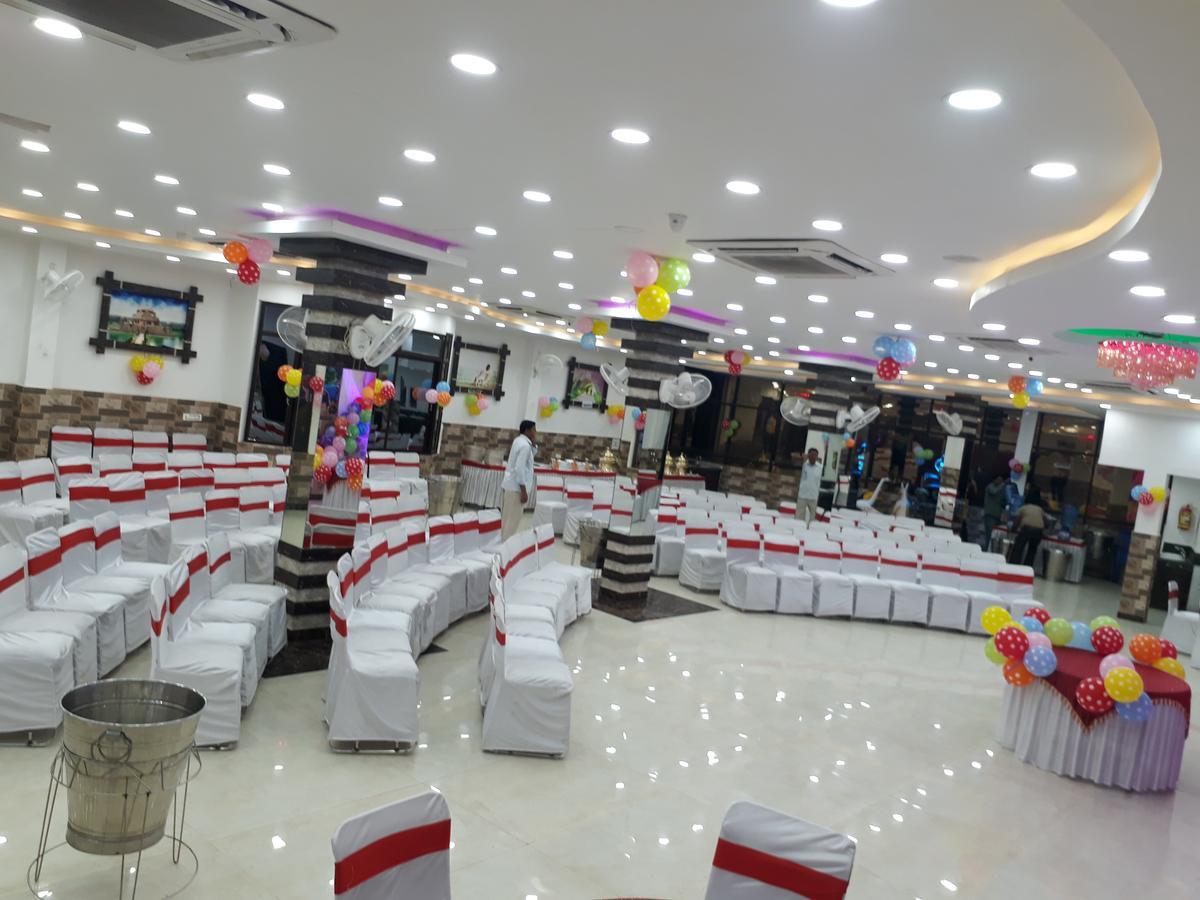 Hotel Natraj Sasaram Extérieur photo